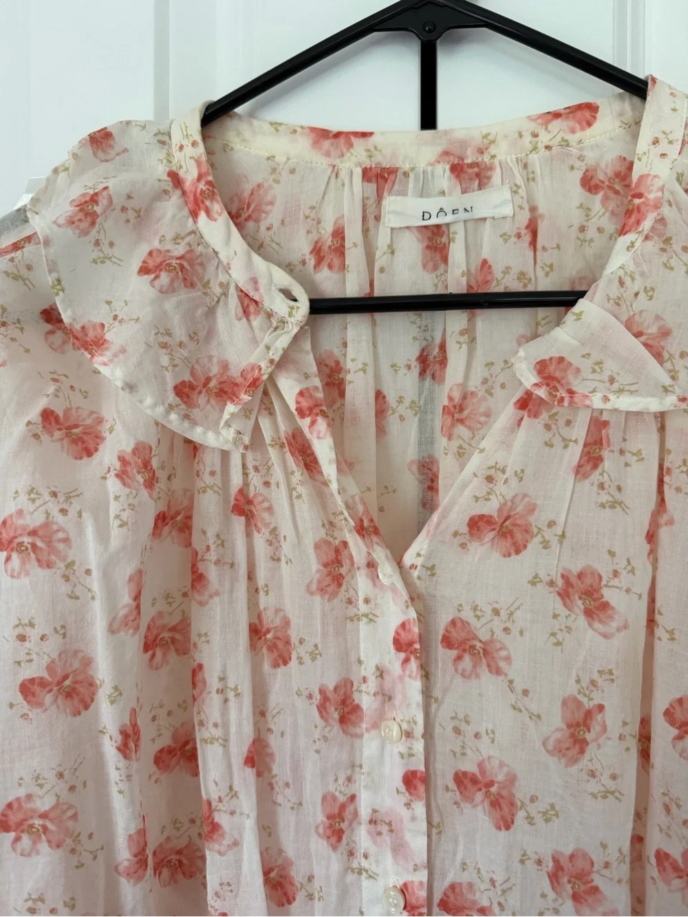 Doen Cream Blouse with Pink Floral Print - Picture 3 of 6